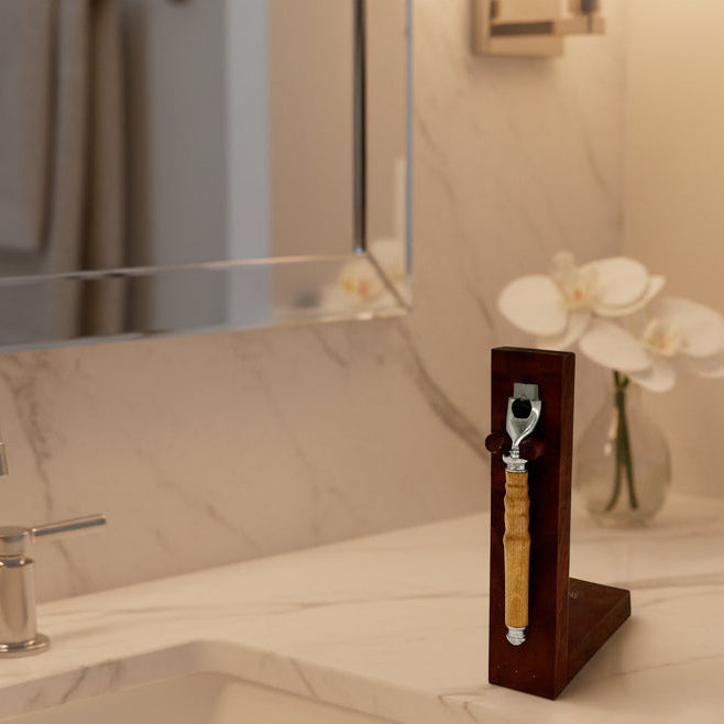 Sawdust Razor Holder